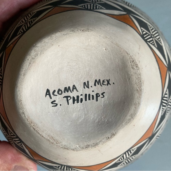 Vintage Acoma New Mexican Pottery Signed Seed Pot - Picture 5 of 7